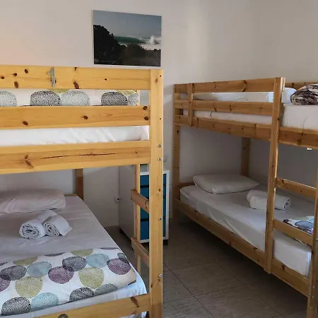 Surfintrip Academy&camp Hostal *