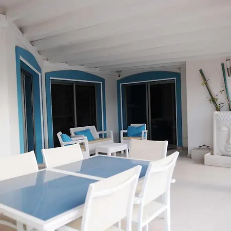 Surfintrip Academy&camp Auberge de jeunesse