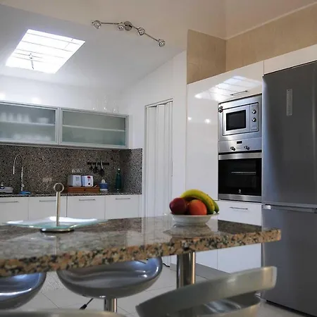 Surfintrip Academy&camp *