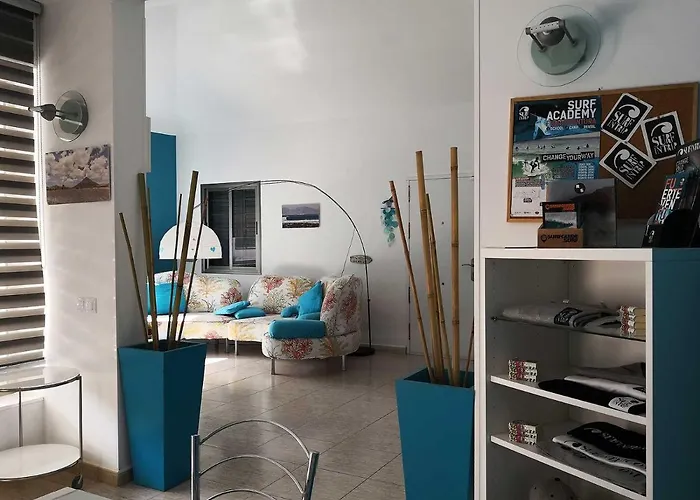 Surfintrip Academy&camp *