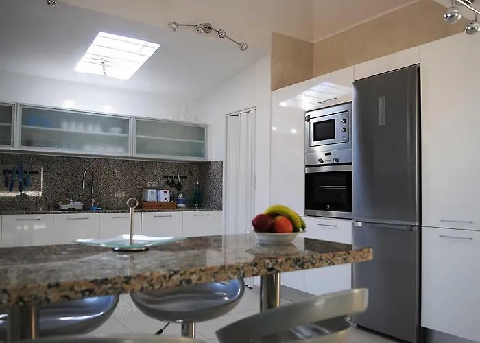 Surfintrip Academy&camp *