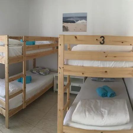 Hostel Surfintrip Academy&camp
