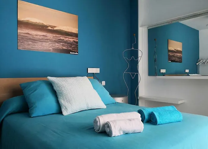 Surfintrip Academy&camp *