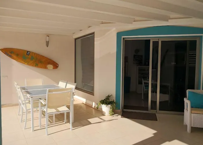 Hostel Surfintrip Academy&camp