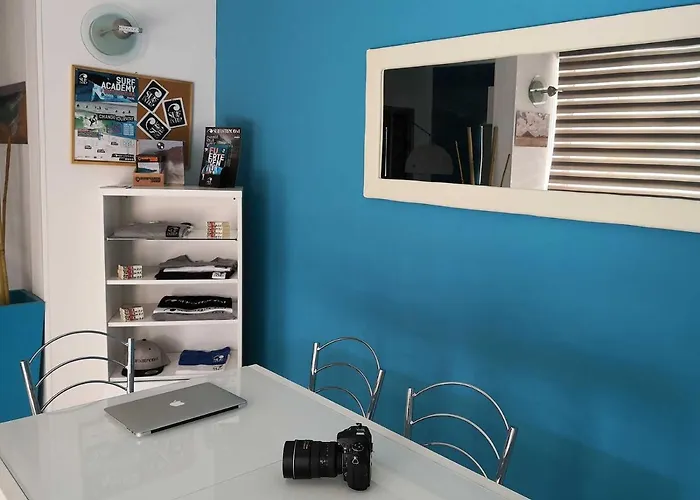 Hostel Surfintrip Academy&camp *