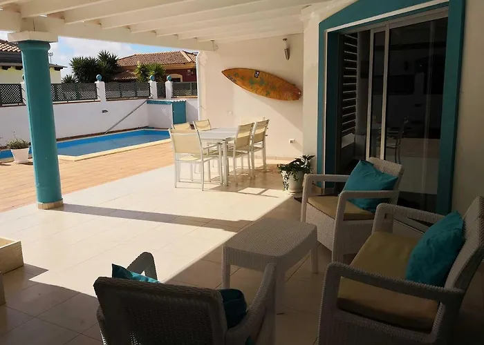 Hostel Surfintrip Academy&camp *